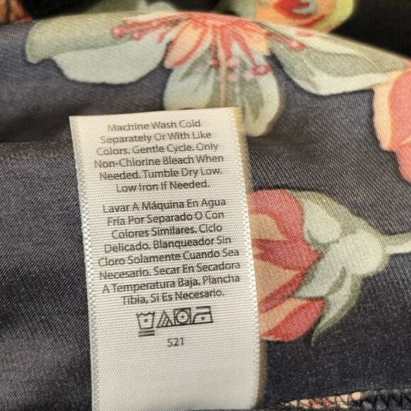 Terra & Sky Black Red Floral Maxi Dress Plus Size 5X 3/4 Sleeve Keyhole Tie Neck - Picture 6 of 16